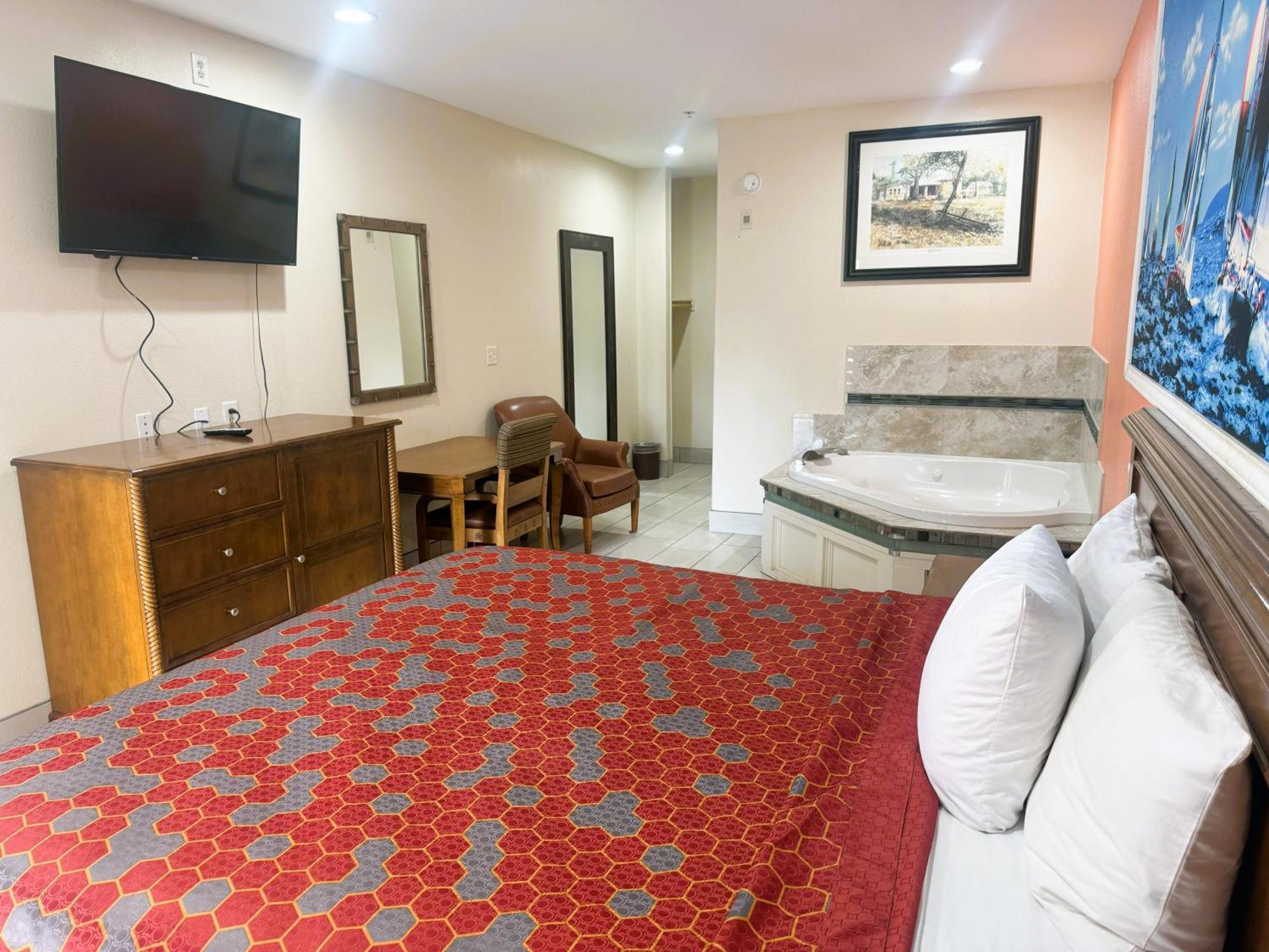 Pecan Valley Inn & Suites サンアントニオ エクステリア 写真